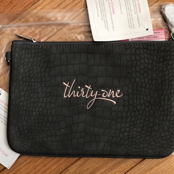 Thirty one NWT Rubie Mini in grey crocodile with matching strap! - Picture 2 of 3